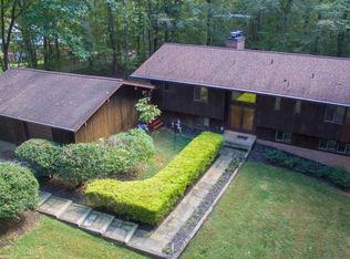 11814 Lakewood Ln, Fairfax Station, VA 22039