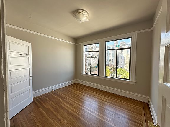 5th image of 152 Wetmore St #148