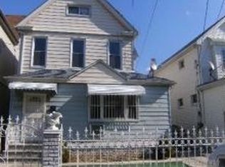 9123 117th St, Richmond Hill, NY 11418