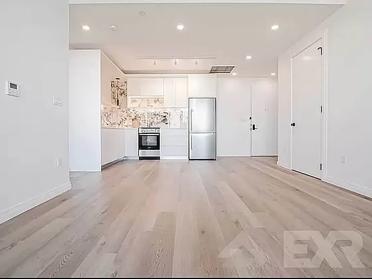 957 Atlantic Ave #608 — Photo 4