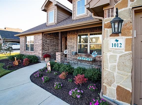 3rd image of 1012 Morningside Dr