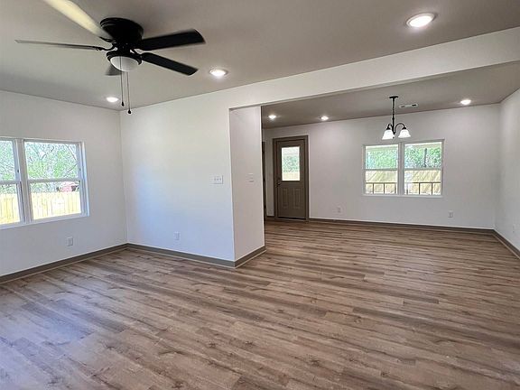 2nd image of 411 N Olive St