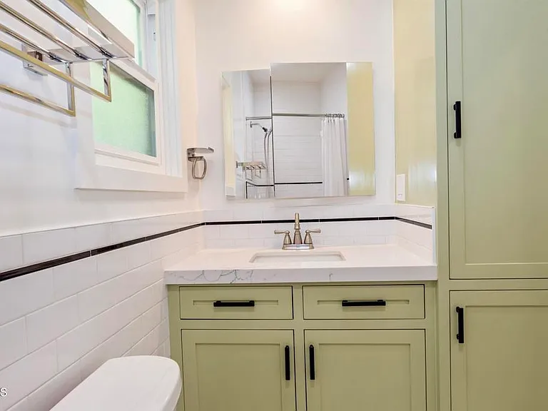 520 S Los Robles Ave #4 — Photo 22