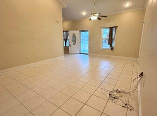 15141 Memorial Cir, Panama City Beach, FL 32413