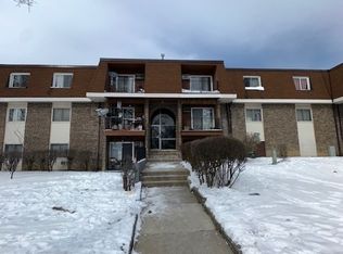 560 Mesa Dr APT 206, Hoffman Estates, IL 60169