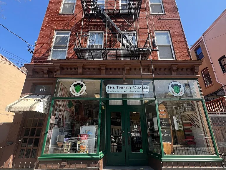 492 Monmouth St #2L — Photo 1