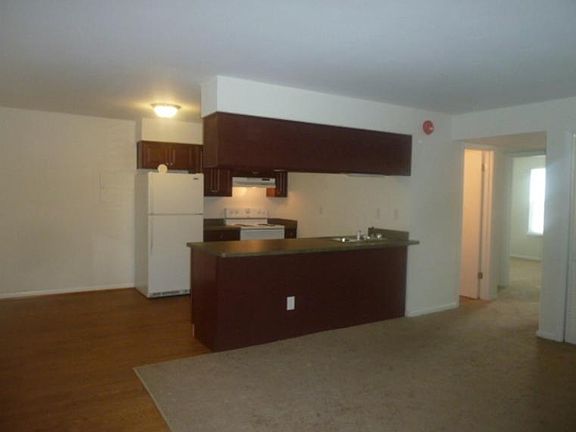 4th image of 9611 20th Bay St APT 14