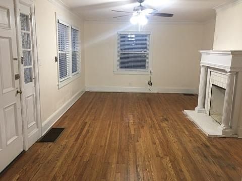2nd image of 406 Chesterfield Ave #A