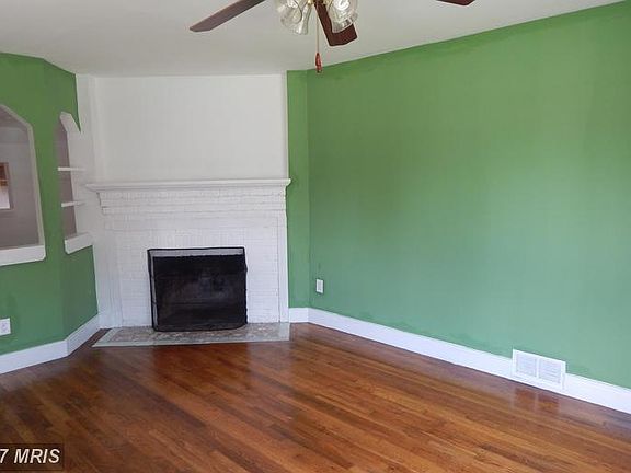 Living Room with Fireplace