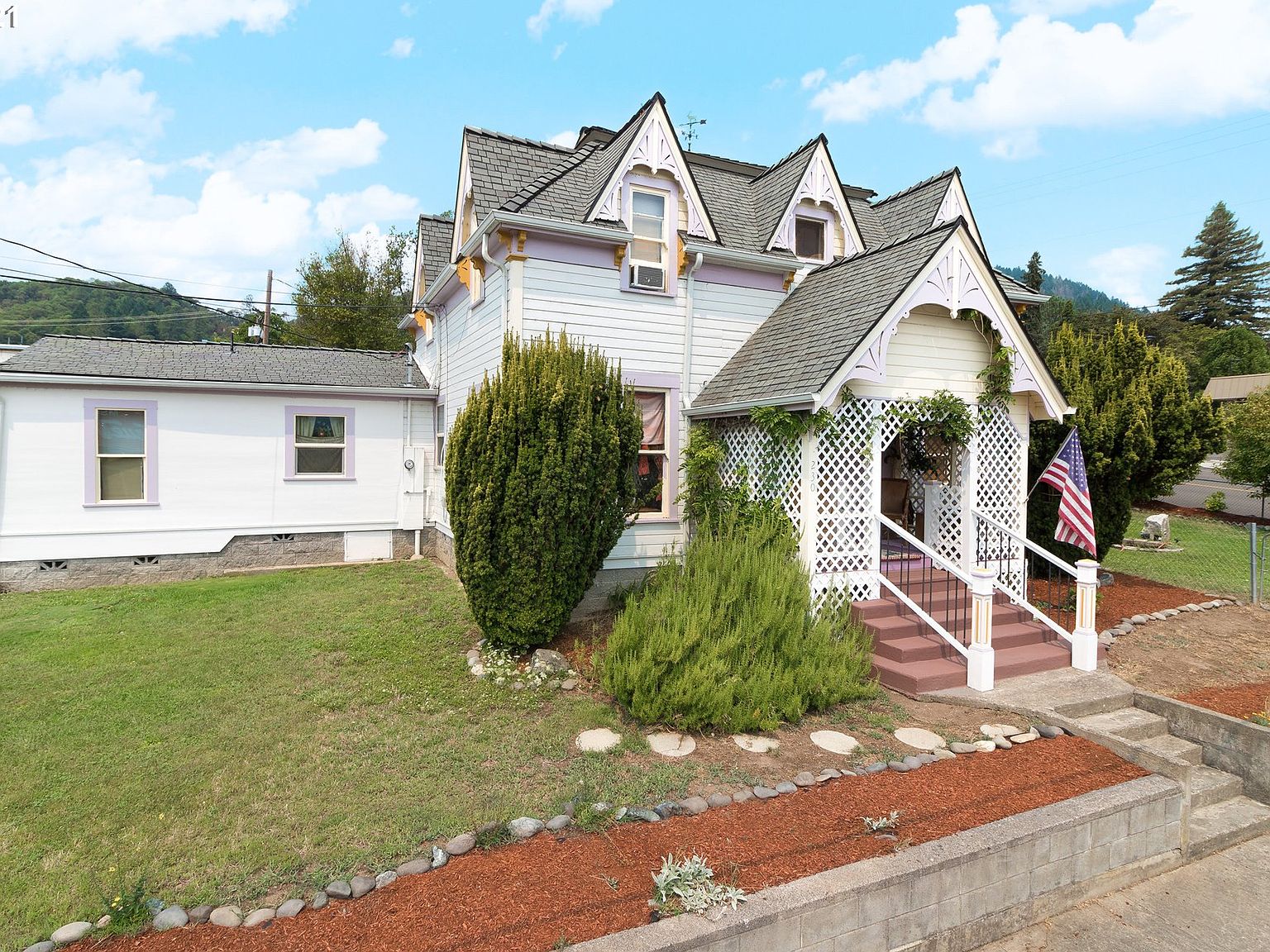 230 Nw 1st Ave Myrtle Creek Or 97457 Zillow