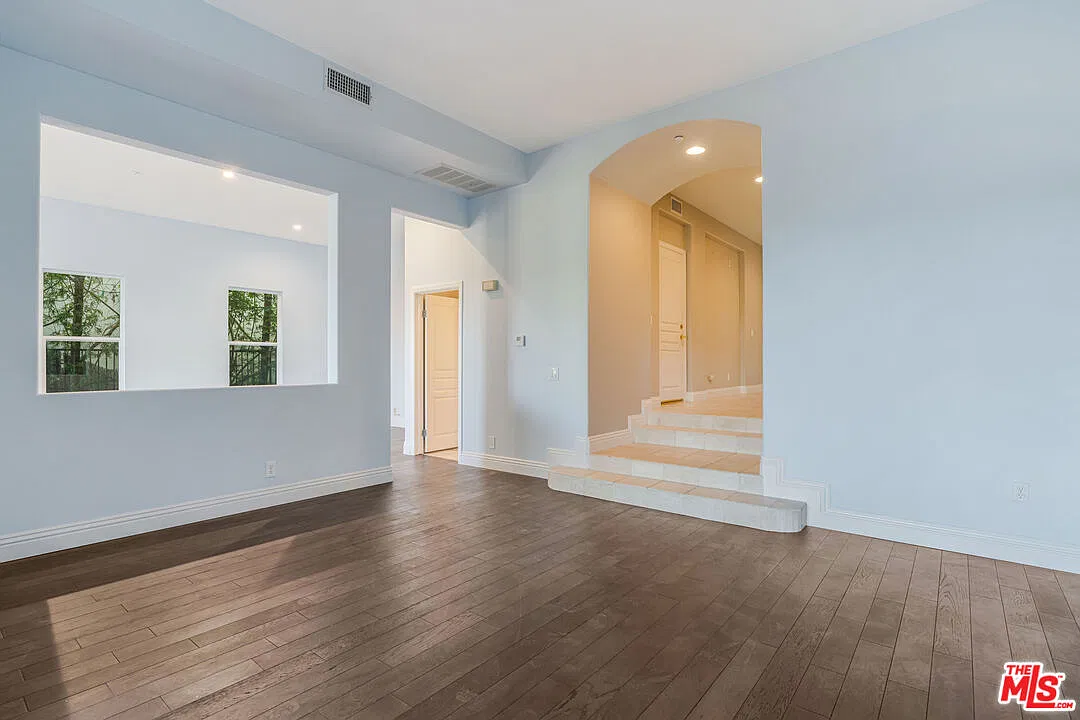 4 bed, 3.5 bath, 3117 sqft, $12,000 — Photo 4