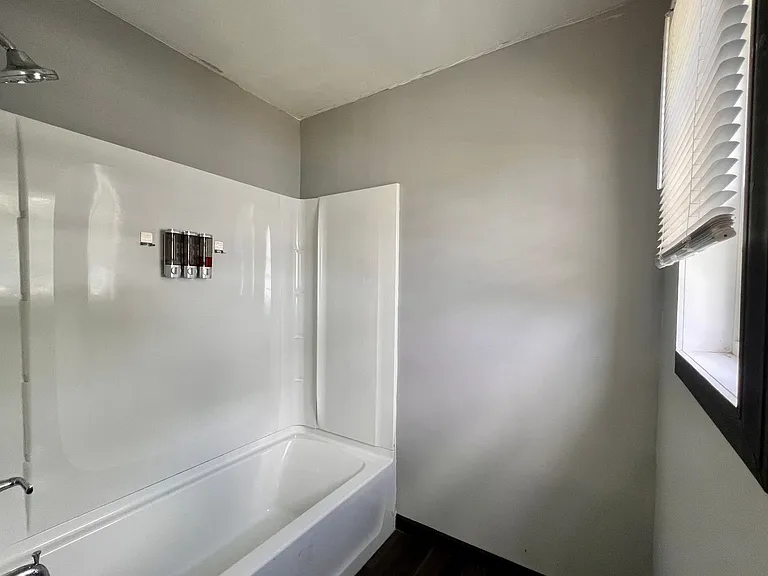203 South Ave — Photo 9