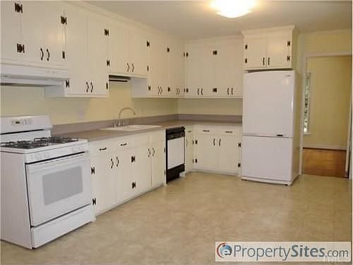 5th image of 343 Burlage Cir #A