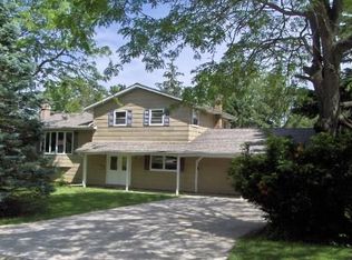 60 Preston Dr, Platteville, WI 53818