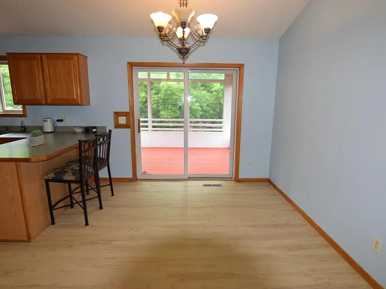 5756 Woodbridge Dr — Photo 7