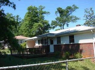 1021 Woodvale Dr, Spartanburg, SC 29303