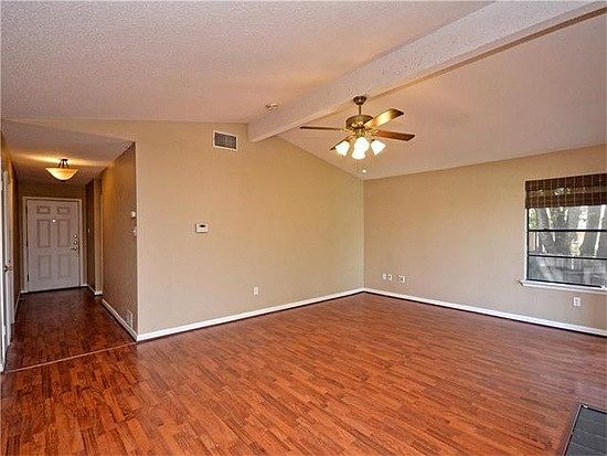 2nd image of 12128 Shropshire Blvd