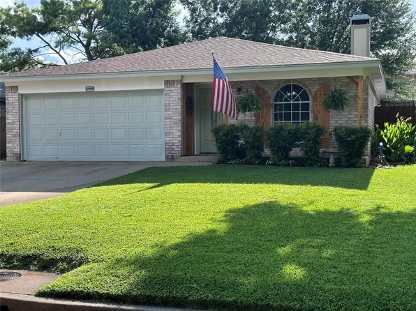 1009 Blue Jay Dr, Mansfield, TX 76063