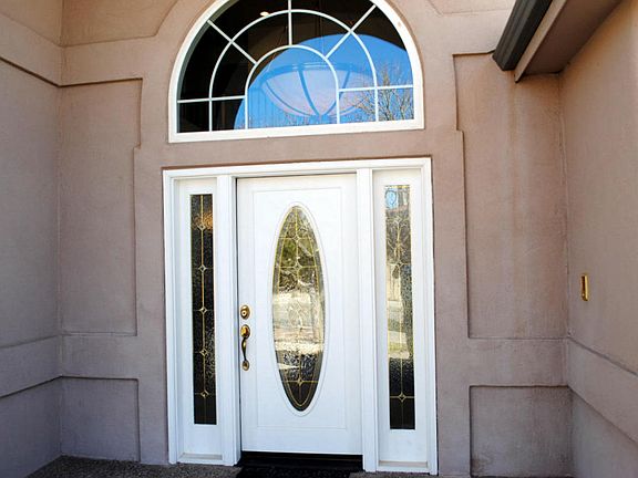 3rd image of 12110 Camelot Pl NE