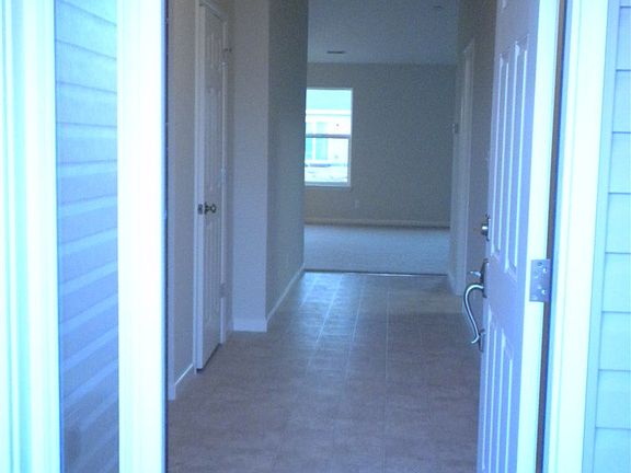 2nd image of 2813 Queencastle Dr