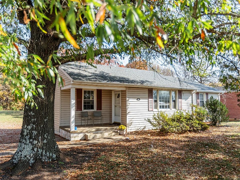 1st image of 186 Patricia Anne Ln