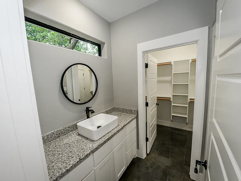 612 E Shepherd St — Photo 16