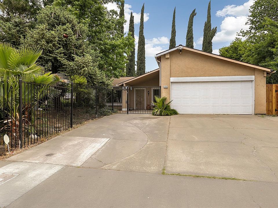 2nd image of 2885 Stonecreek Dr