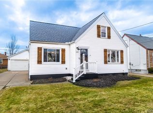 224 N Meadowbrook Pkwy, Cheektowaga, NY 14206