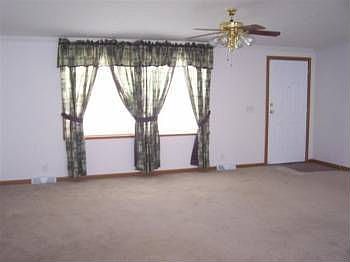 4th image of 901 Boxwood Dr