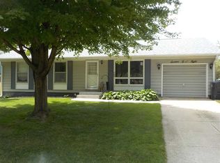 1608 9th St NW, Clinton, IA 52732