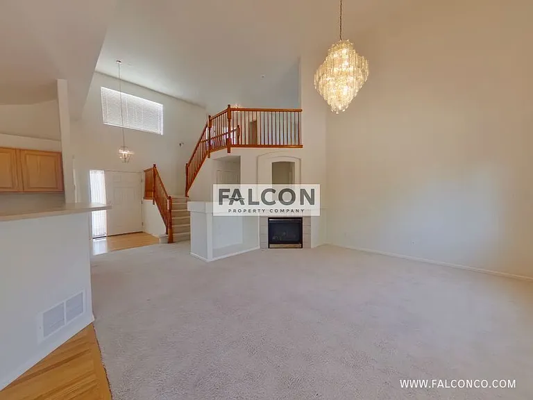 6536 Graymont Dr — Photo 7