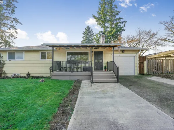 229 NE 167th Pl, Portland, OR 97230