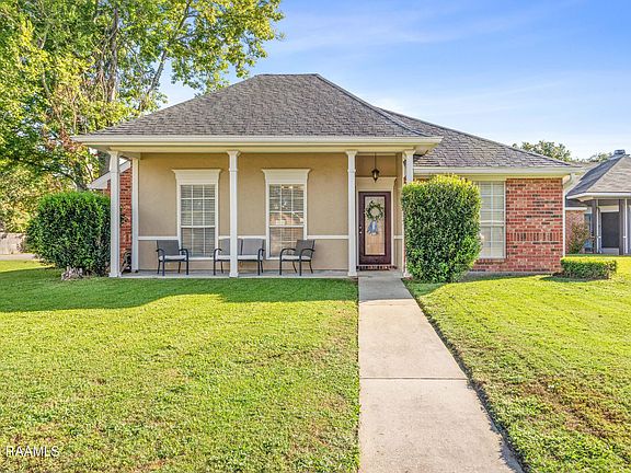 2nd image of 104 Riesling Cir