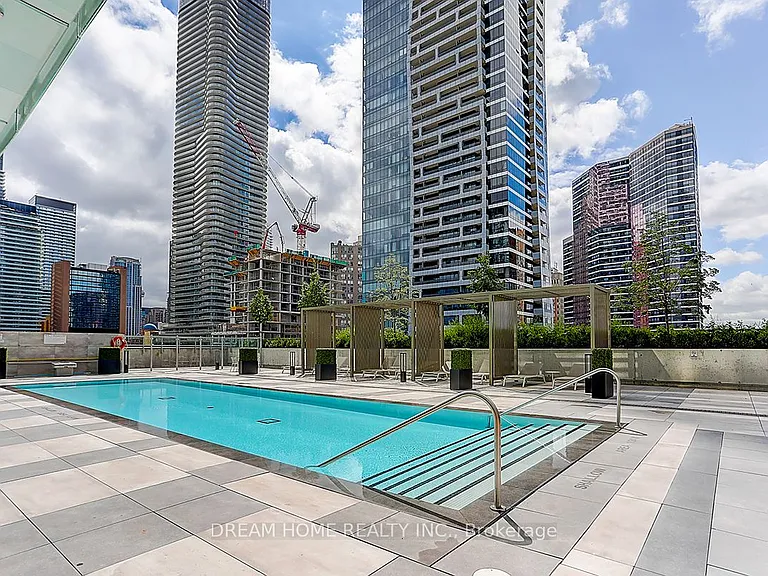 3 Gloucester St #1809 — Photo 49
