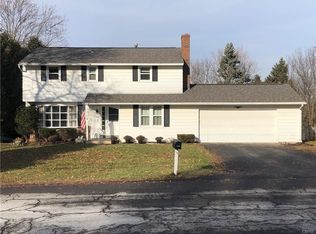 304 Pear Tree Dr, Camillus, NY 13031