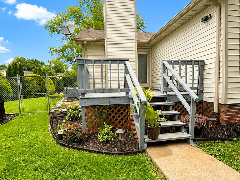 1004 Dandelion Dr — Photo 5