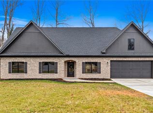 6110 Frye Bridge Rd, Clemmons, NC 27012