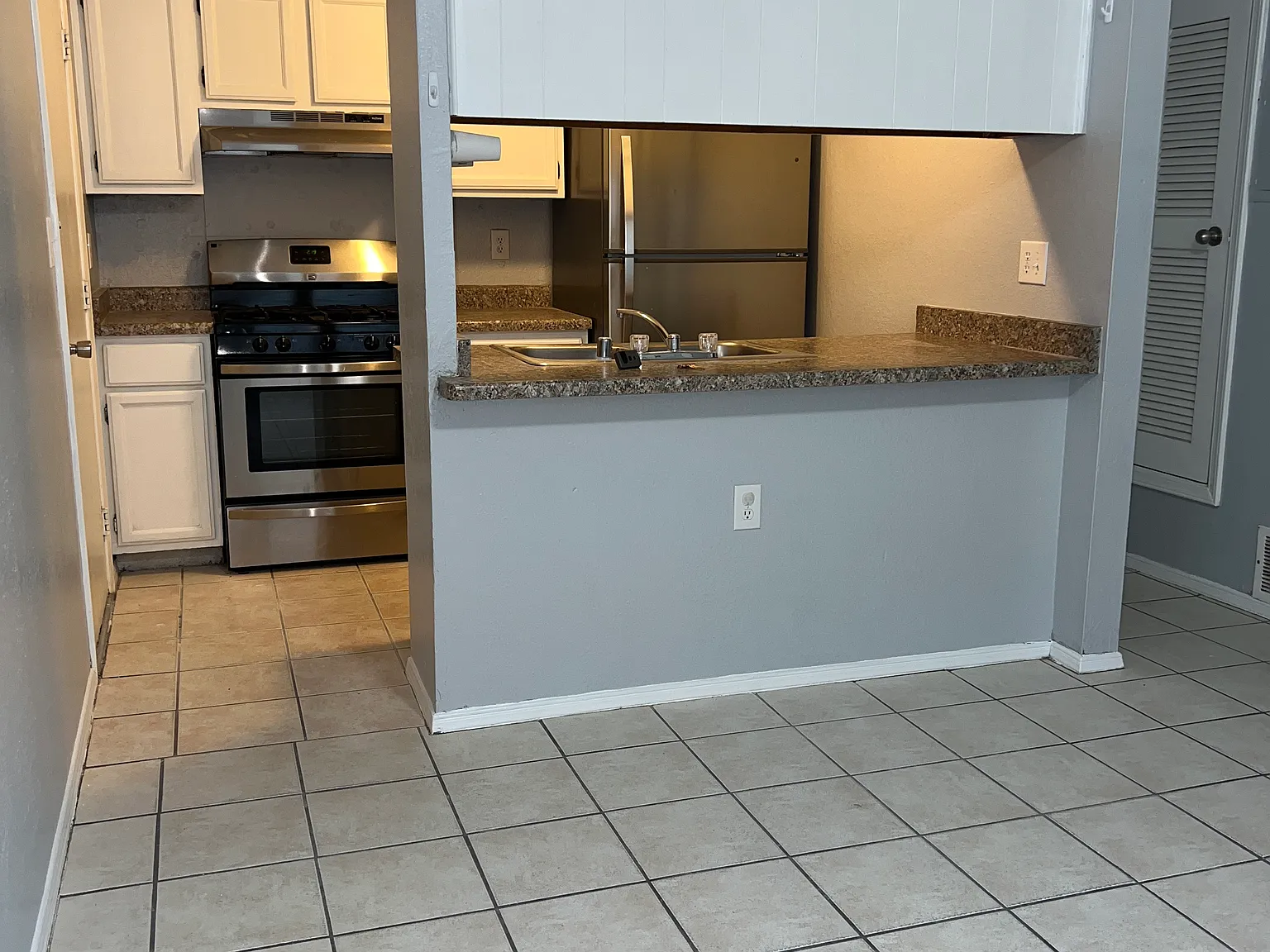 2 bed, 1.5 bath, 1230 sqft, $1,099 — Photo 4
