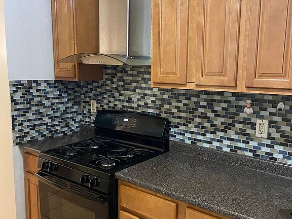 5th image of 106 Union Hall St
