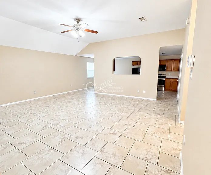 1307 Copper Creek Dr — Photo 4