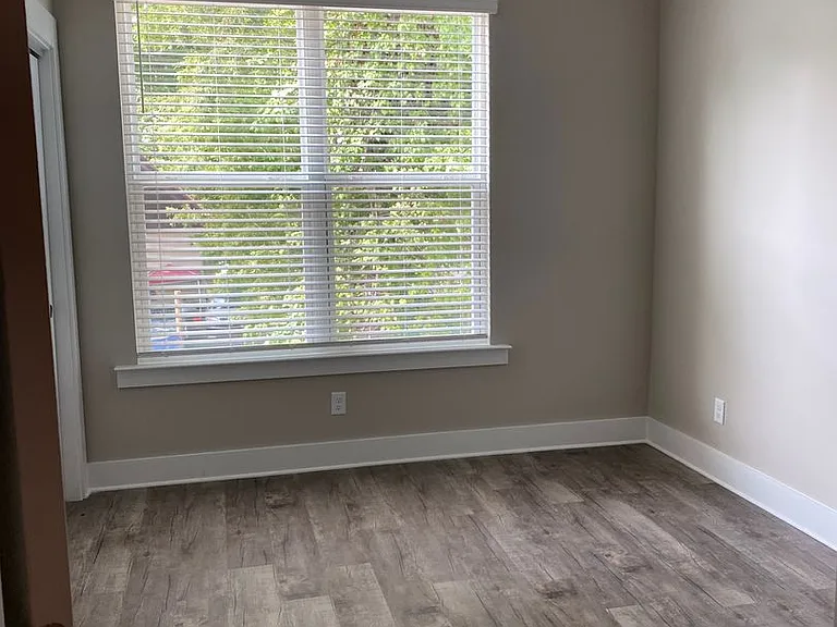 2510 Duncan Ave — Photo 16