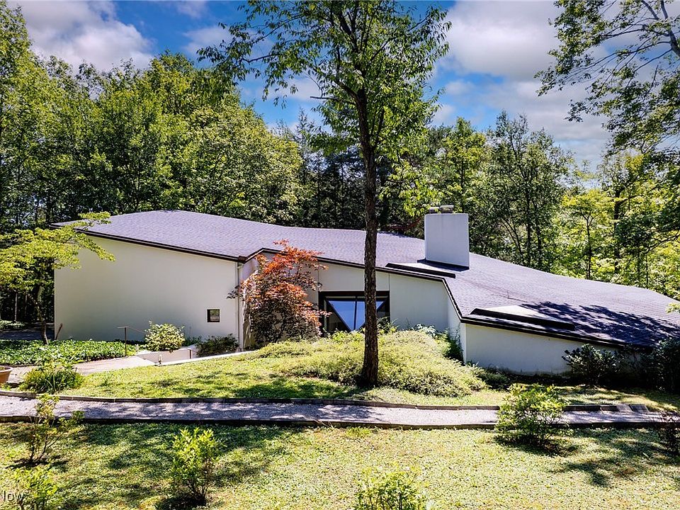 m*様 house on the hill ロンパース 60 37400 Jackson Rd, Moreland Hills, OH 44022 | Zillow