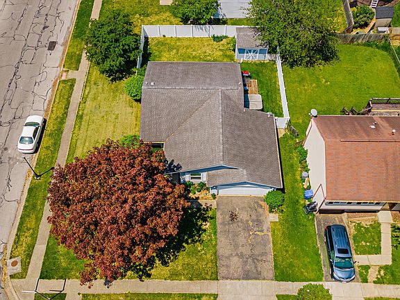 3rd image of 3145 Dewbourne Dr