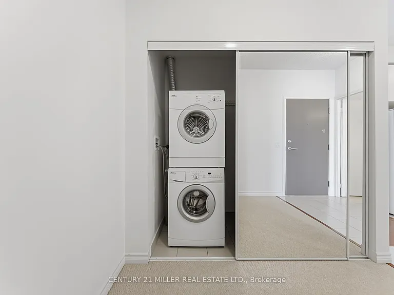 35 Saranac Blvd #Penthouse 08 — Photo 17
