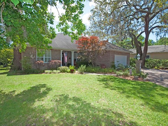 3rd image of 205 Harbour Pointe Dr