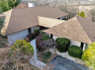 653 Scenic Dr, Bernville, PA 19506