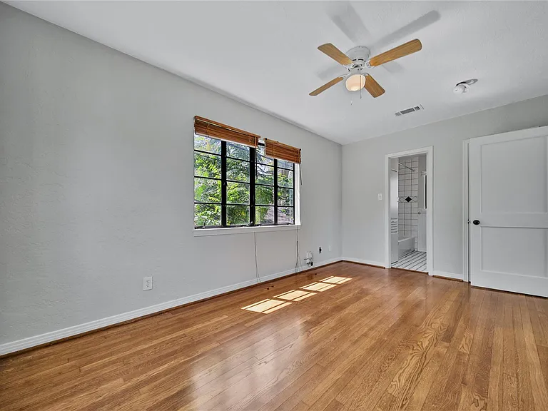 216 1/2 Munford St — Photo 16