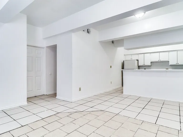 815 Martin Luther King Jr Dr — Photo 1