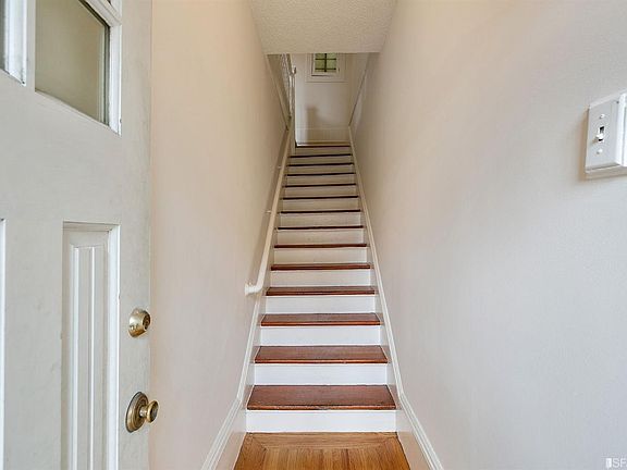 5th image of 725 York St