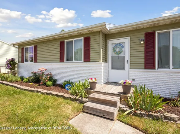 3321 Radford Dr, Lansing, MI 48911